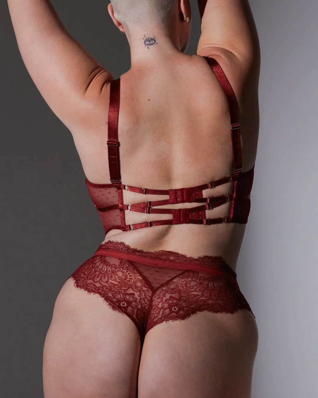 Minna Thong - Ruby - Image 3