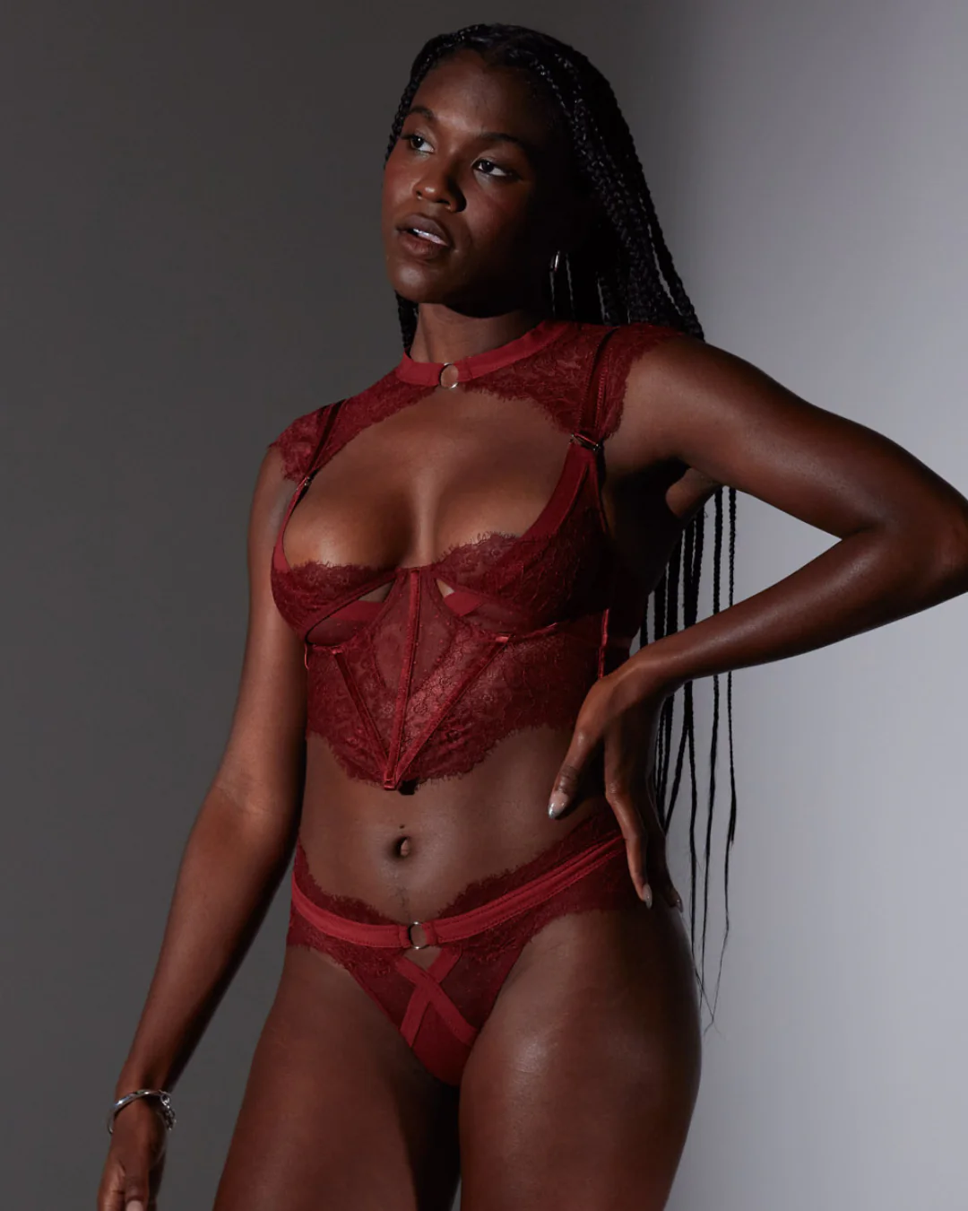 Minna Thong - Ruby - Image 4